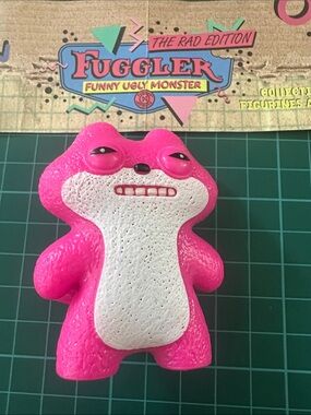 FUGGLER - SKETCHY SQUIRREL PINK